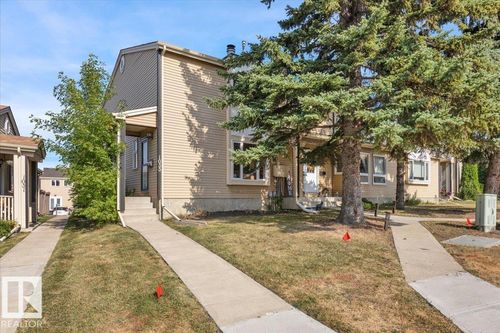 1033 Village Dr, Sherwood Park, AB, T8A4L4 | Card Image