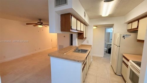 apt-146-5612 Rock Island Rd, Tamarac, FL, 33319-2800 | Card Image