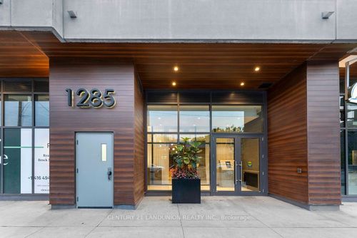 102-1285 Queen St E, Toronto, ON, M4L0B6 | Card Image