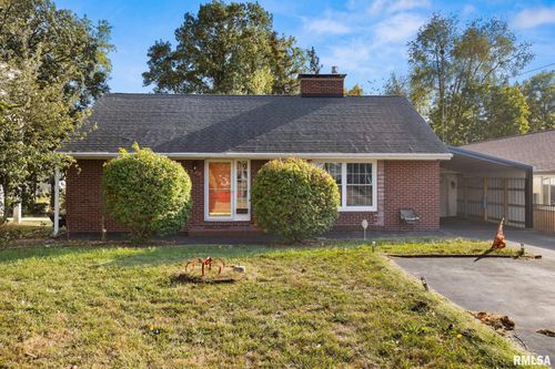 336 W Chestnut St, Canton, IL, 61520-2414 | Card Image