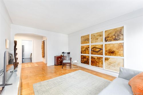 apt-2c-47 40th St, Sunnyside, NY, 11104-4010 | Card Image
