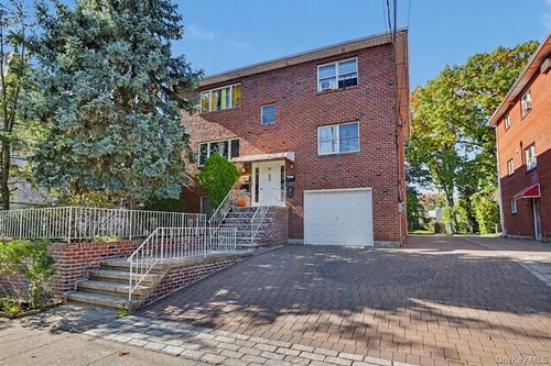 23 Ridgewood Ave, Yonkers, NY, 10704-2386 | Card Image
