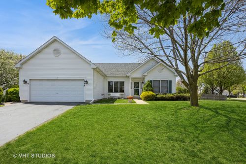 1496 Trailwood Dr, Crystal Lake, IL, 60014-2940 | Card Image