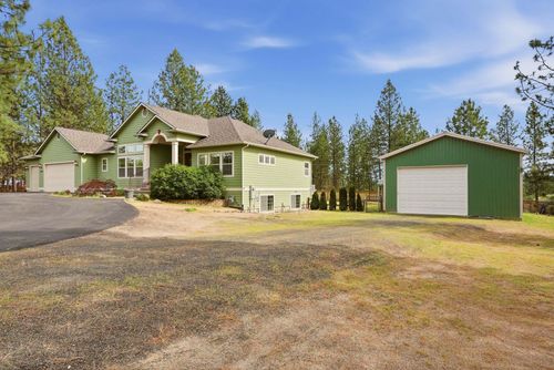 5865 Little Sandy Loop Rd, Nine Mile Falls, WA, 99026-9283 | Card Image