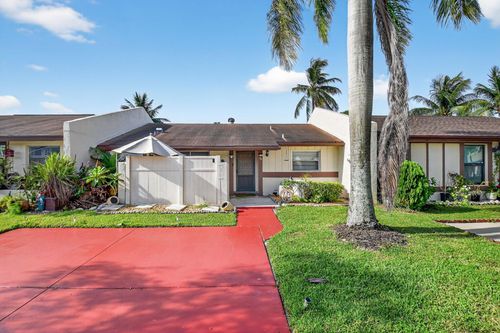 26 Chelsea Ln, Boynton Beach, FL, 33426-7739 | Card Image
