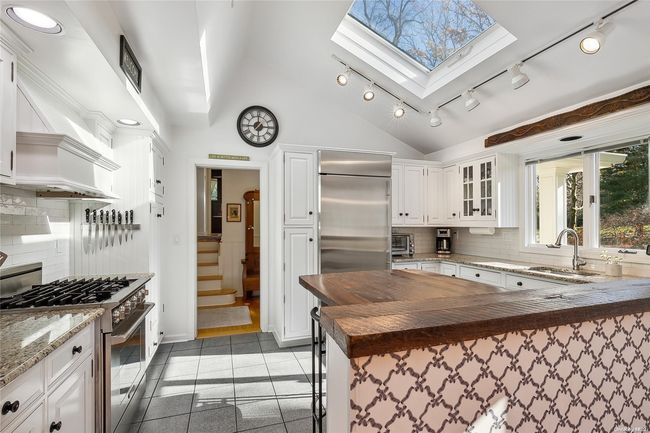 3 Idle Day Knl, House other with 5 bedrooms, 3 bathrooms and null parking in Centerport NY | Image 8