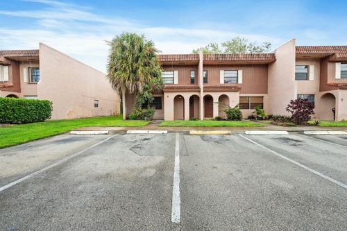 4-4 Matador Ln, Davie, FL, 33324-5519 | Card Image