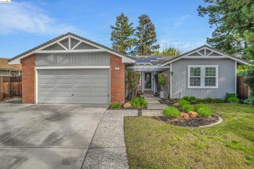 17 Kensington Ct, Brentwood, CA, 94513 | Card Image