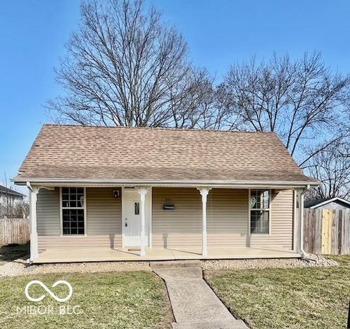 607 S Pleasant St, Edinburgh, IN, 46124-1362 | Card Image