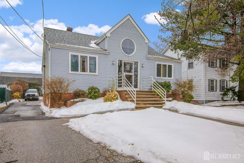 217 Main Street, Woodbridge Proper, NJ, 07095 | Card Image