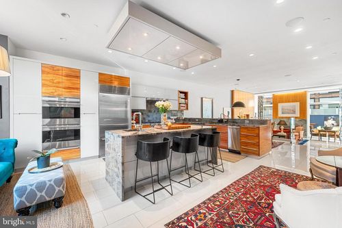 136 N 22nd St, PHILADELPHIA, PA, 19103-1303 | Card Image