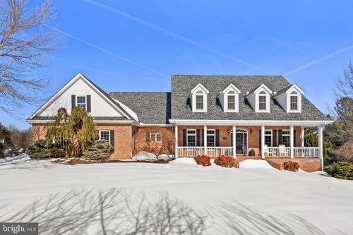 256 Cliffside Dr, Edinburg, VA, 22824-3560 | Card Image