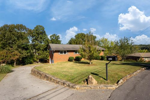 1417 Anna St, Hixson, TN, 37343-5045 | Card Image