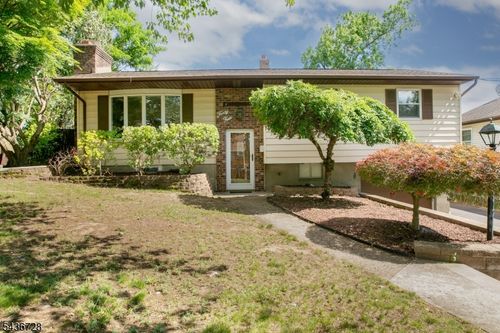 44 Adelphia Rd, Parsippany, NJ, 07054-2605 | Card Image