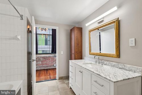apt-701-314 N 12th St, PHILADELPHIA, PA, 19107-1139 | Card Image