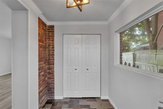 494 Highview Rd, House other with 2 bedrooms, 1 bathrooms and 1 parking in Baldwin Twp PA | Image 4