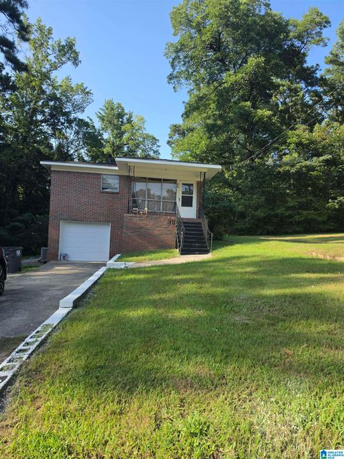 97 Chapel Dr, Bessemer, AL, 35023-1632 | Card Image