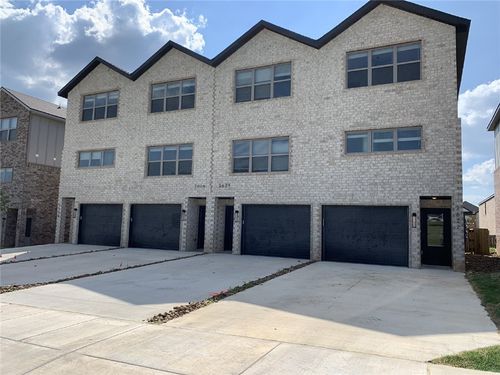 2628 Sw Livingston Sq, Bentonville, AR, 72713-4007 | Card Image
