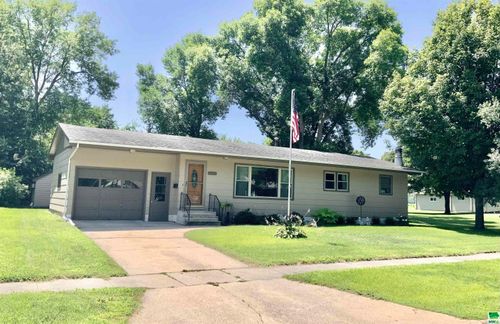 507 3rd Ave Nw, Pocahontas, IA, 50574-1524 | Card Image