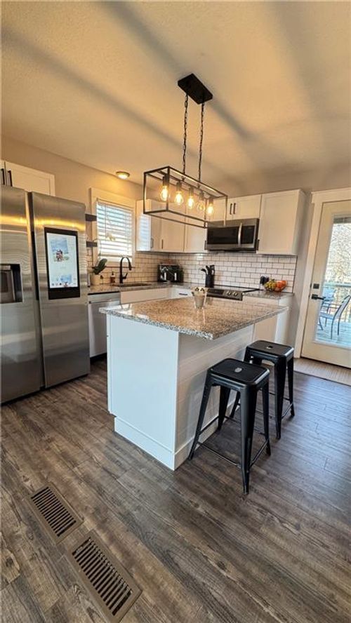 805 Britany Dr, Warrensburg, MO, 64093-1963 | Card Image