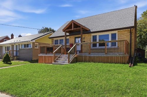 327 Highland Rd E, Kitchener, ON, N2M3W6 | Card Image