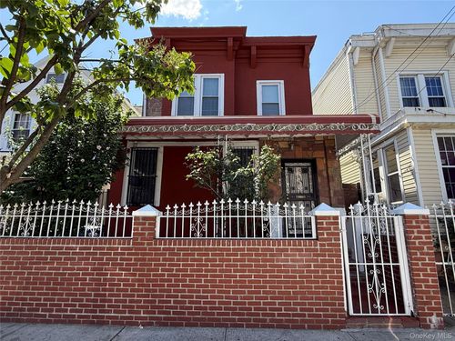 102-08 39th Ave, Corona, NY, 11368-2338 | Card Image