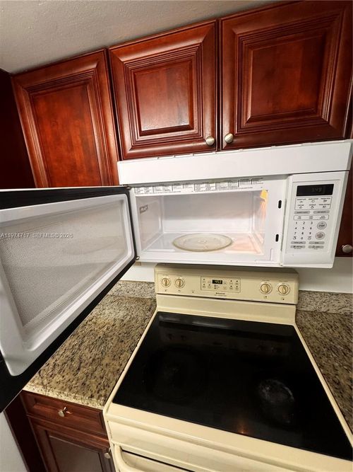 apt-202-10975 Sw 107th St, Miami, FL, 33176-3343 | Card Image