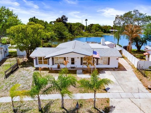 2241 Cindy Cir, Melbourne, FL, 32935-3137 | Card Image