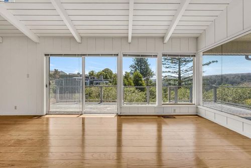 75 Hillcrest Rd, Mill Valley, CA, 94941-1263 | Card Image