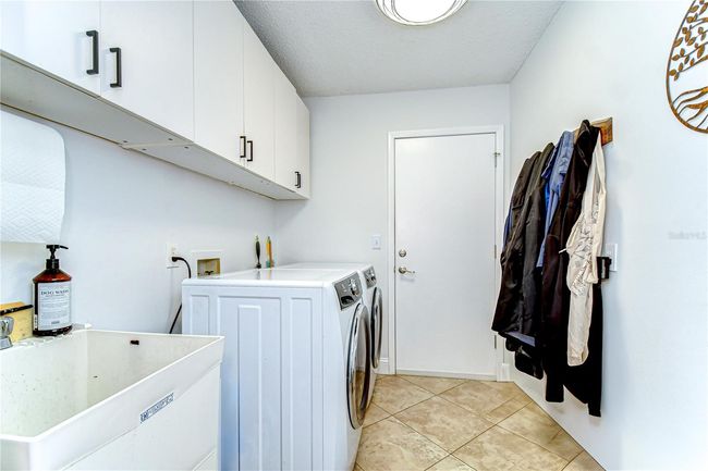 Laundry Room | Image 32