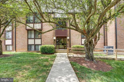 102-9706 Kingsbridge Dr, FAIRFAX, VA, 22031-1606 | Card Image