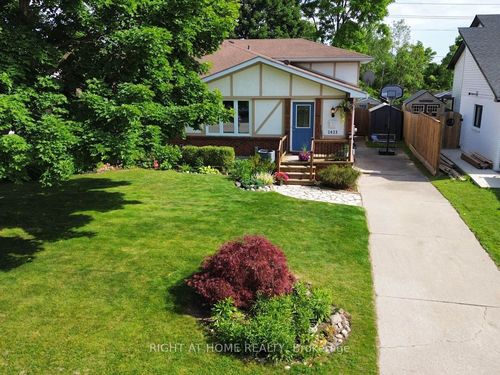 2623 Kaymar Cres, Bright's Grove, ON, N0N1C0 | Card Image