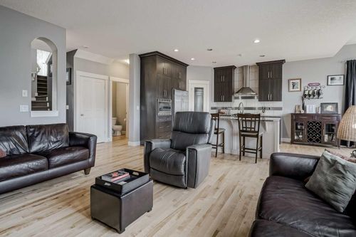 {{alt}} | Card Image