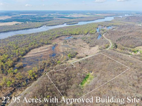 E8224 Lower Wisconsin River Rd Sceni, Spring Green, WI, 53588 | Card Image