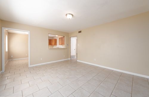 201-7300 Twin Crest Dr, Austin, TX, 78752-2531 | Card Image