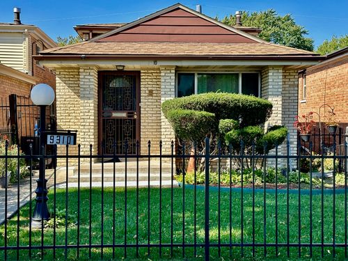 9310 S Eggleston Ave, CHICAGO, IL, 60620-2311 | Card Image
