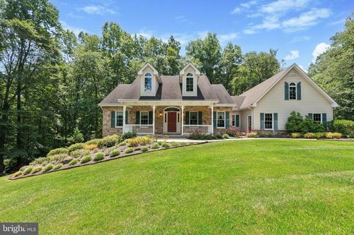 1795 Walnut Ln, QUAKERTOWN, PA, 18951-2046 | Card Image