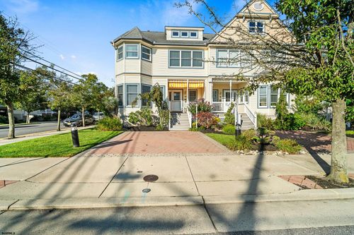 33 N Jefferson Ave, MARGATE CITY, NJ, 08402-1017 | Card Image