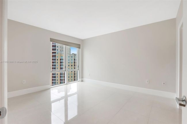 APT-1710 - 9055 Sw 73 Rd Ct, Condo with 2 bedrooms, 2 bathrooms and null parking in Pinecrest FL | Image 9