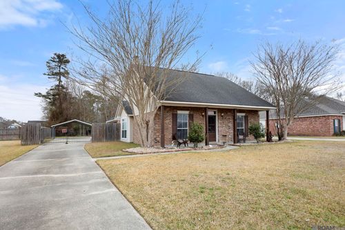 10019 Lexington Dr, Denham Springs, LA, 70706-8554 | Card Image