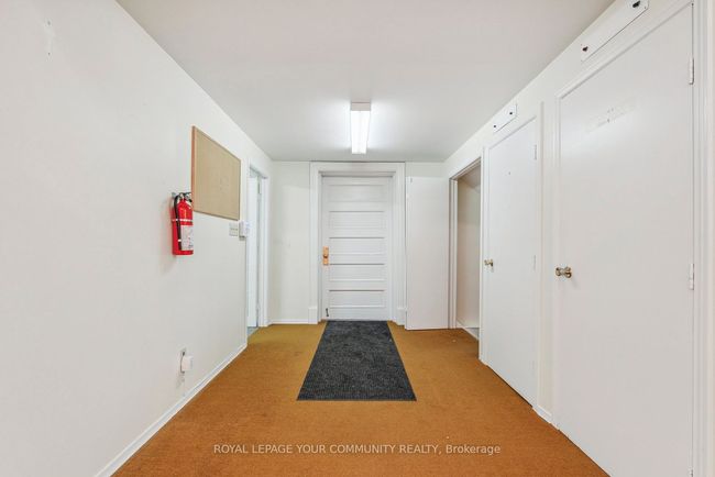 364 Regent St, Home with 0 bedrooms, 2 bathrooms and null parking in Orillia ON | Image 9