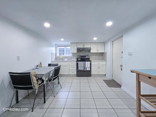 1X Gilmore Ave, Burnaby, BC, V5C4P7 | Card Image