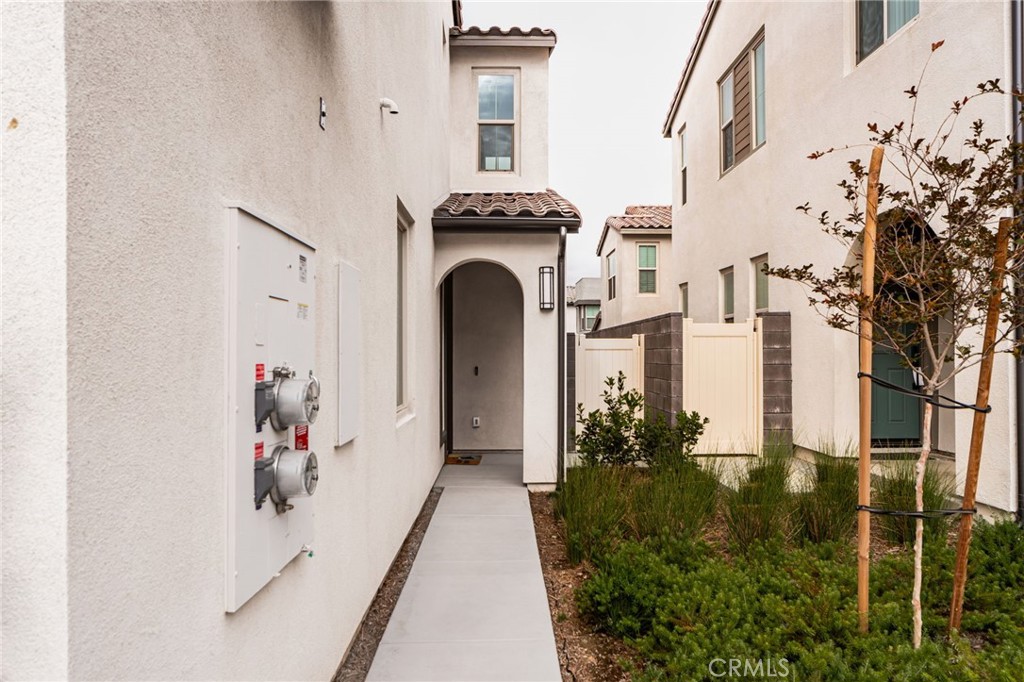 Residential in Fontana 4