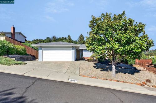 3611 Victor St, Pinole, CA, 94564-1101 | Card Image