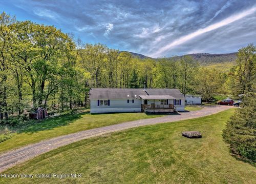141 Jones Rd, Round Top, NY, 12473-5226 | Card Image