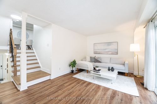 34-30 Heslop Rd, Milton, ON, L9T1B3 | Card Image