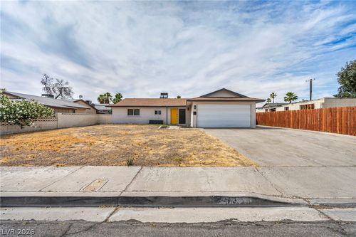 913 De Met Dr, Las Vegas, NV, 89119-1345 | Card Image