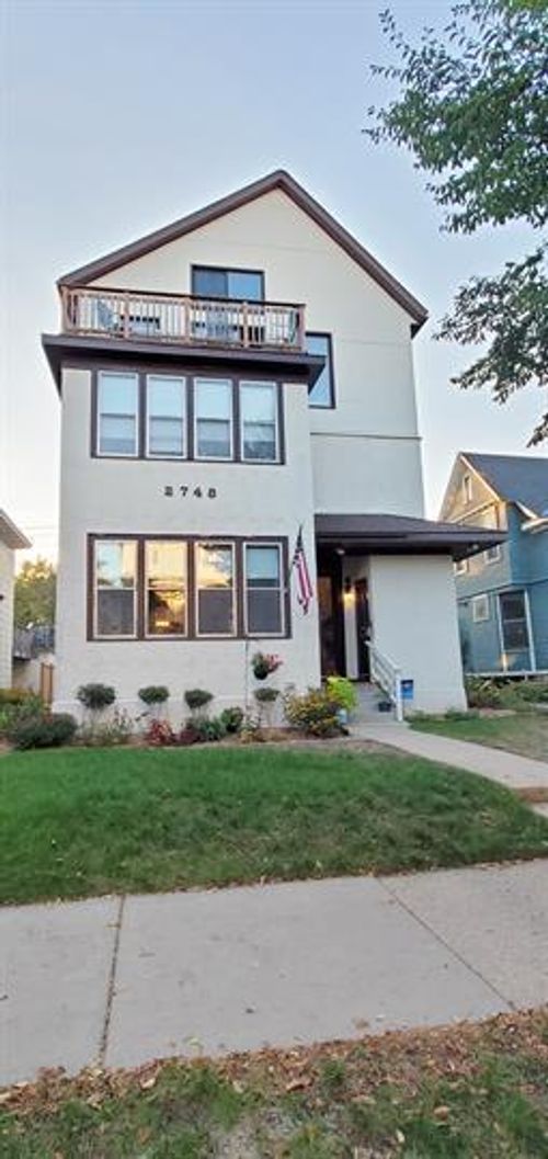 2748 Dupont Ave S, Minneapolis, MN, 55408-5044 | Card Image