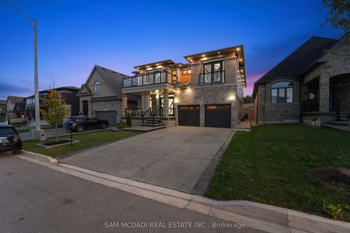 lower-4008 Highland Park Dr, Beamsville, ON, L3J0T1 | Card Image