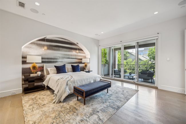 2210 Boll St, House other with 3 bedrooms, 5 bathrooms and null parking in Dallas TX | Image 9